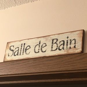 Vintage looking French bathroom sign